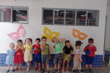 Foto - Desfile de Fantasias nas Escolas
