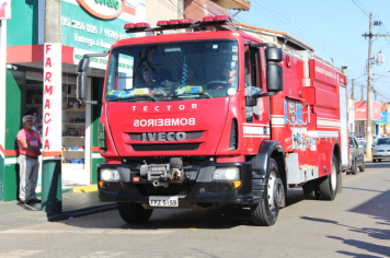 Foto - Desfile Cívico 2025